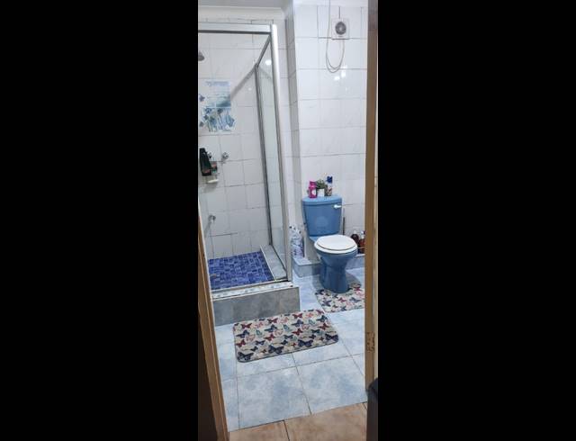 2 BEDROOM FLAT FOR SALE IN CAVERSHAM GLEN